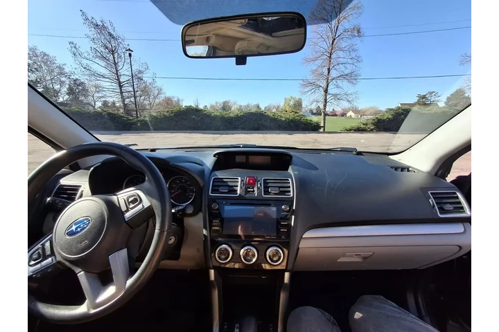 $9000 : 2017 Subaru Forester 2.5i PREM image 6