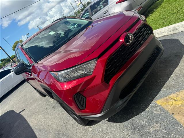 $25000 : Toyota RAV4 LE Sport image 3