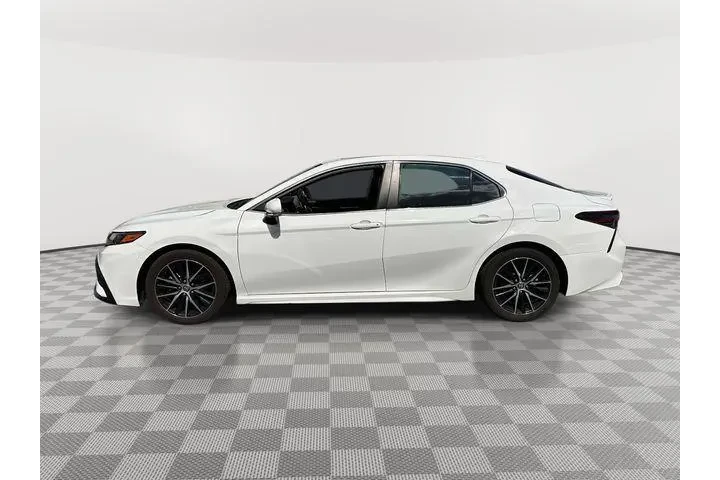 $22917 : Toyota Camry 2024 SE 4dr Sed image 6