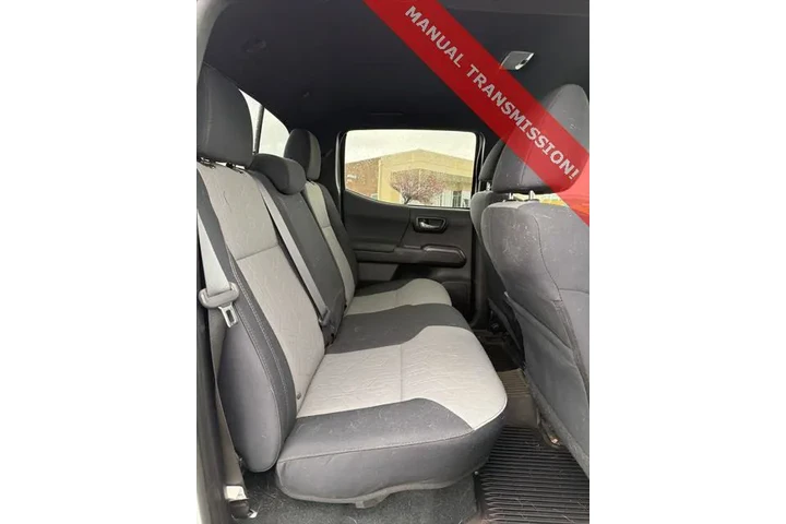 $34971 : Toyota Tacoma 2020 image 10