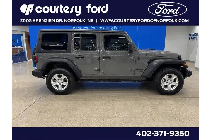 $33990 : Jeep Wrangler Unlimited 2022 image 1