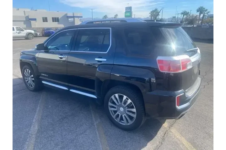 $14106 : GMC Terrain 2016 AWD Denali image 7