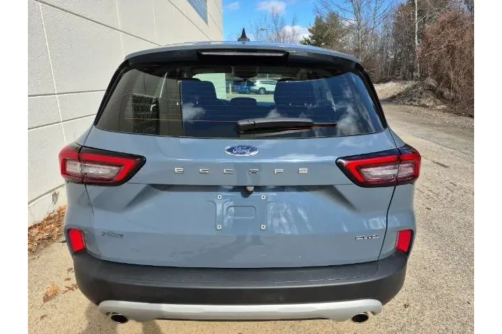 $21590 : Ford Escape 2023 AWD Base 4d image 7