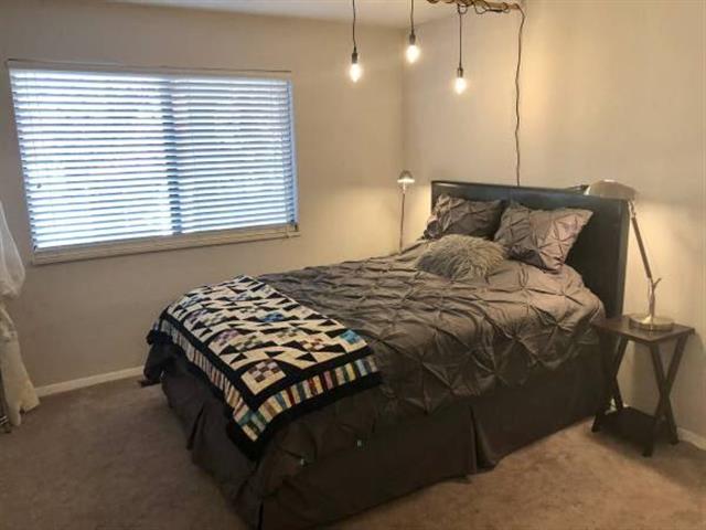 $600 : Furnished room available image 2