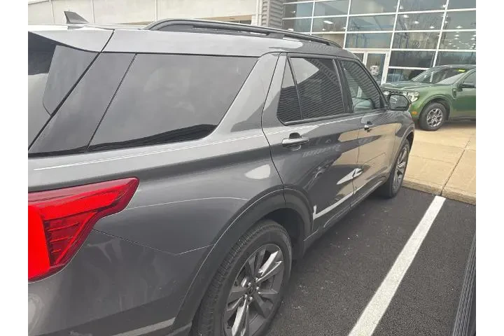 $28566 : Ford Explorer 2022 AWD XLT 4 image 6