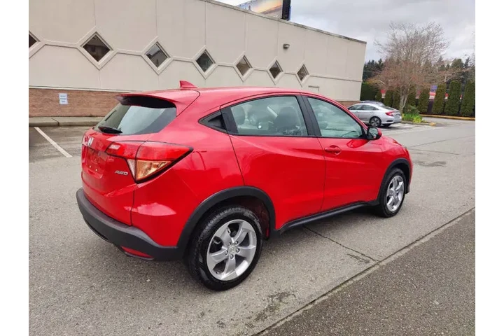 $13900 : 2018 HR-V LX image 4