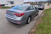 $9500 : 2017 Sonata SE thumbnail