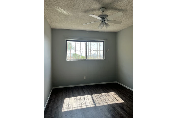$750 : Rento Cuarto image 5