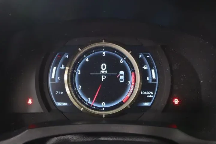 $24338 : Lexus RC 350 2015 AWD 2dr Co image 4