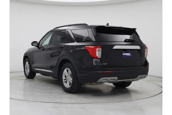 $33998 : Ford Explorer 2024 XLT 4dr S image 2