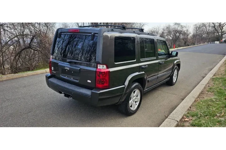 $4995 : 2006 Commander image 3