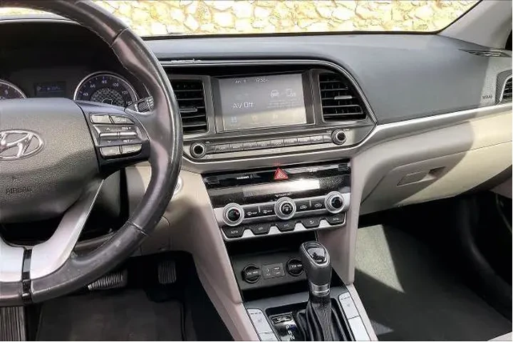 $13308 : Hyundai ELANTRA 2019 SE 4dr image 6