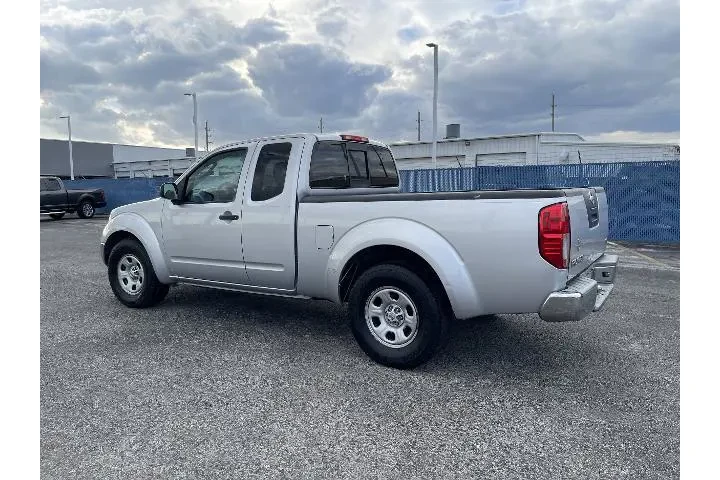 $10504 : Nissan Frontier 2010 4x2 SE image 3
