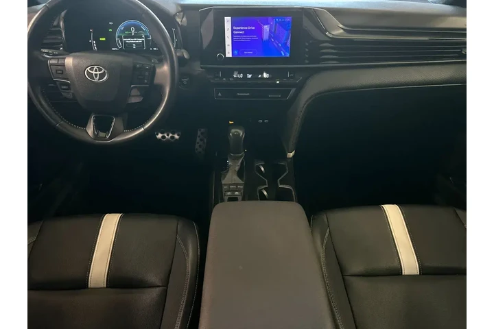$29084 : Toyota Camry 2025 SE 4dr Sed image 3