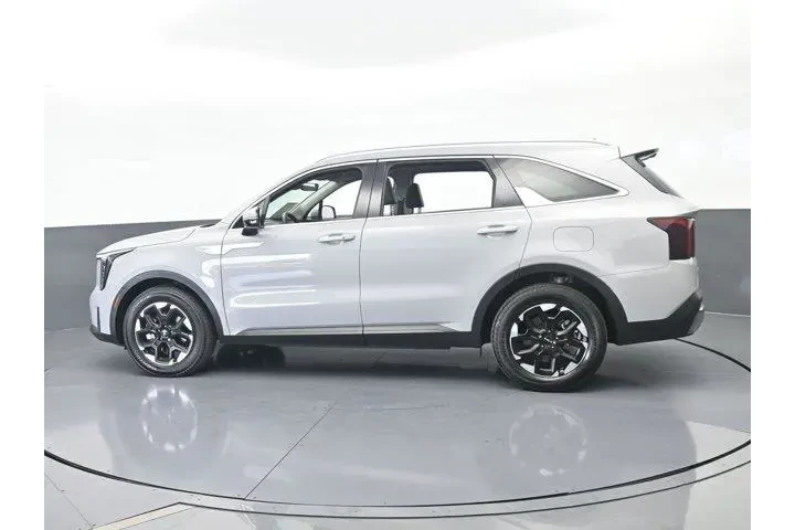 $29995 : Kia Sorento 2025 S 4dr SUV image 3