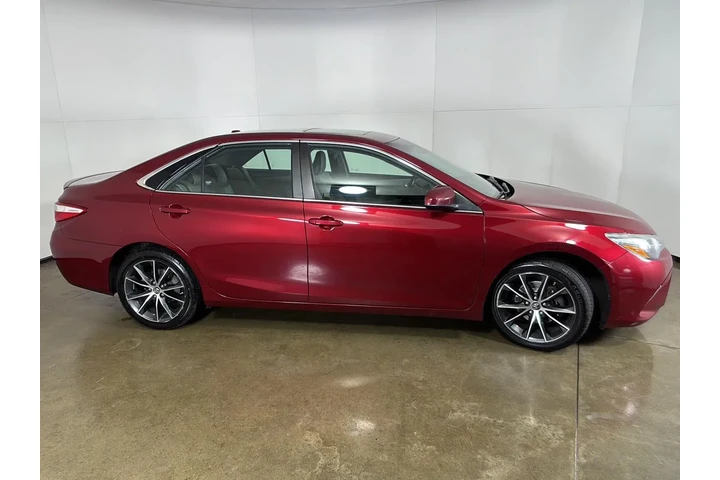 $14289 : 2015 Camry XSE image 8