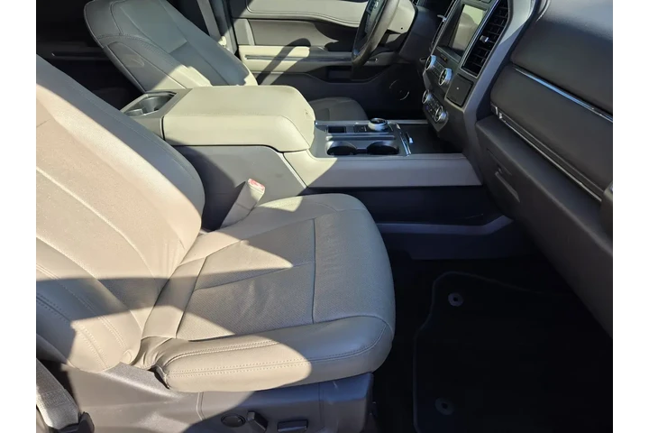 $28491 : Ford Expedition 2020 4x2 XLT image 9