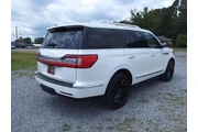 $39143 : Lincoln Navigator 2020 4x4 R thumbnail