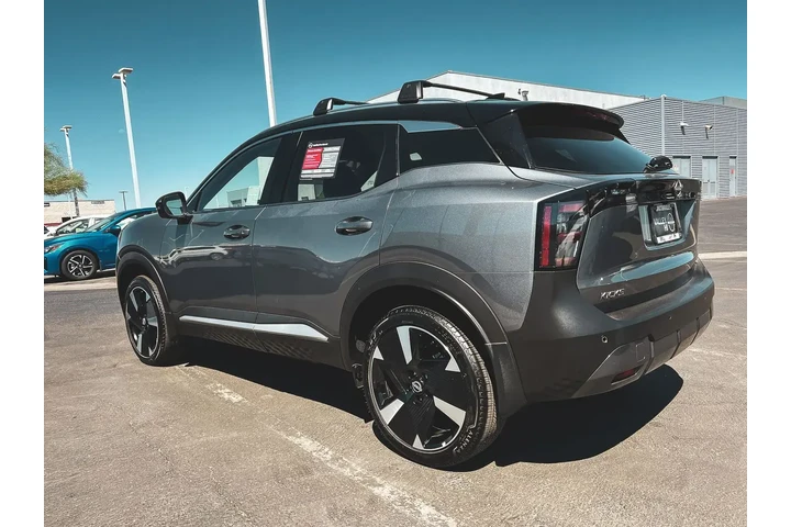 $25937 : Nissan Kicks 2025 SR 4dr Cro image 6