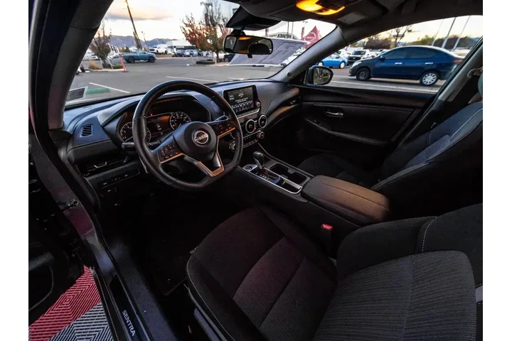 $17688 : Nissan Sentra 2025 SV 4dr Se image 9