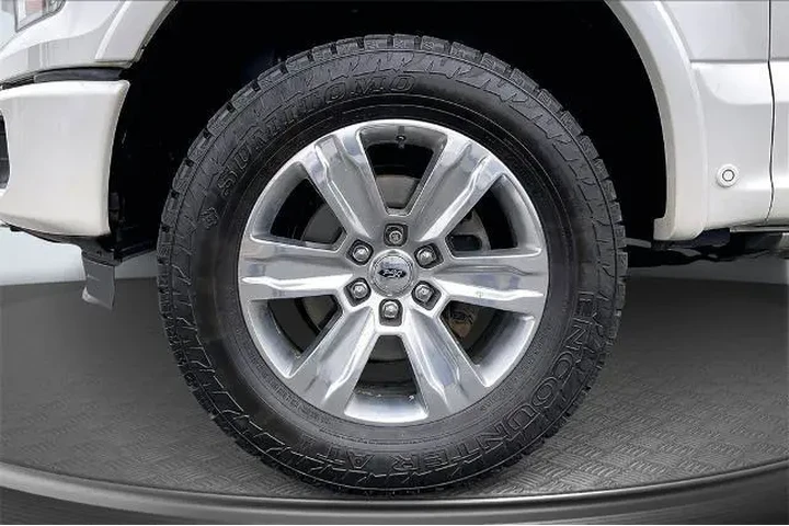 $30965 : Ford F-150 2016 4x4 Platinum image 9
