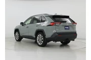 $29998 : Toyota RAV4 2021 AWD XLE Pre thumbnail