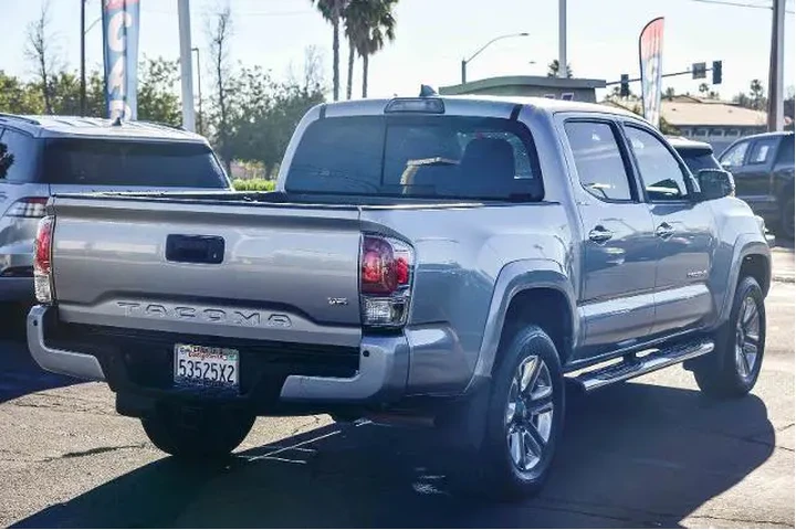 $28995 : Toyota Tacoma 2019 4x2 Limit image 4
