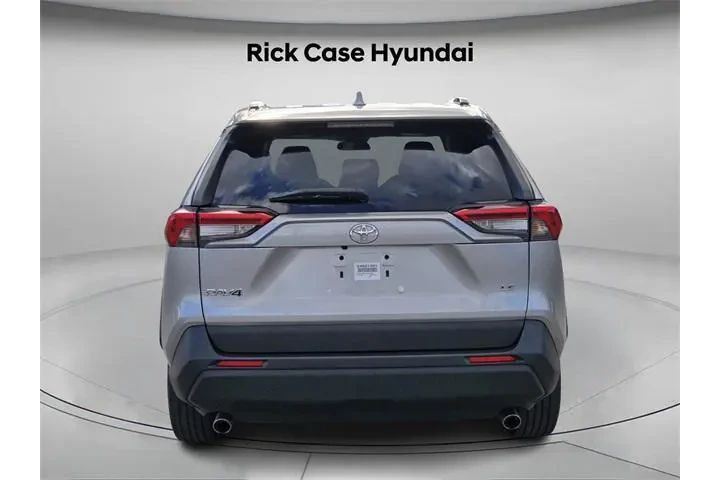 $18697 : Toyota RAV4 2020 LE 4dr SUV image 5