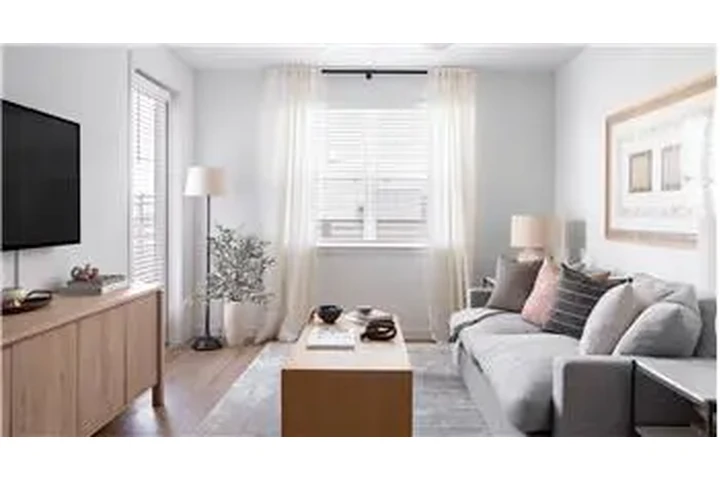 $2018 : Rental property with 2 bedro image 6