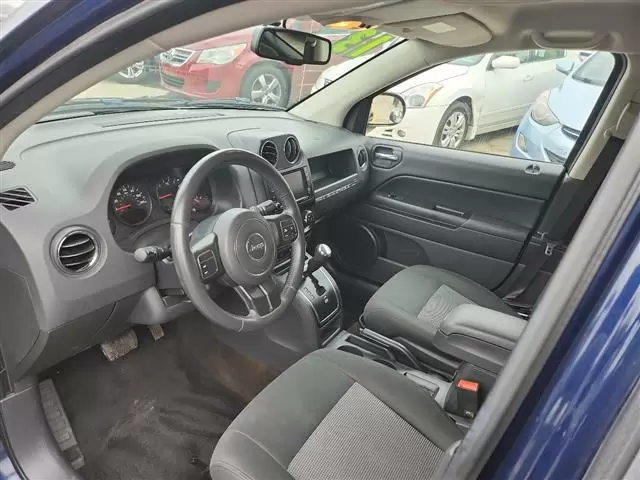 2013 Compass Latitude 4WD image 9