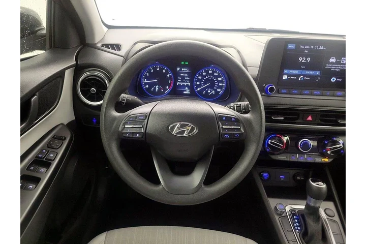 $17998 : Hyundai KONA 2023 SEL 4dr Cr image 10