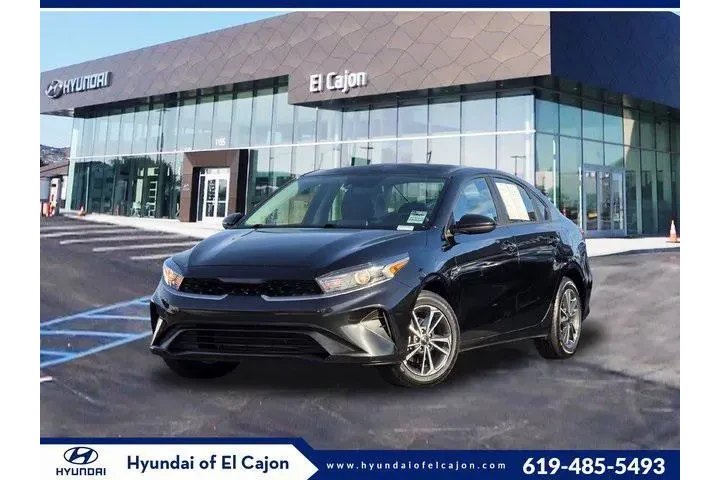 $16900 : Kia Forte 2023 LXS 4dr Sedan image 1