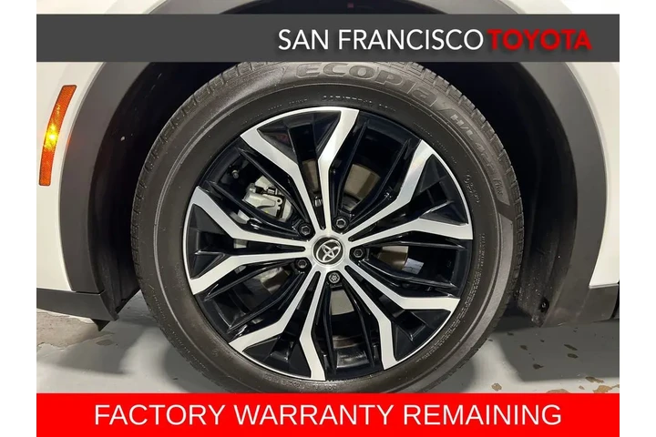 $40688 : Gold Certified 2026 Crown XLE image 9