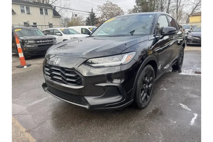 2023 HR-V Sport image 4