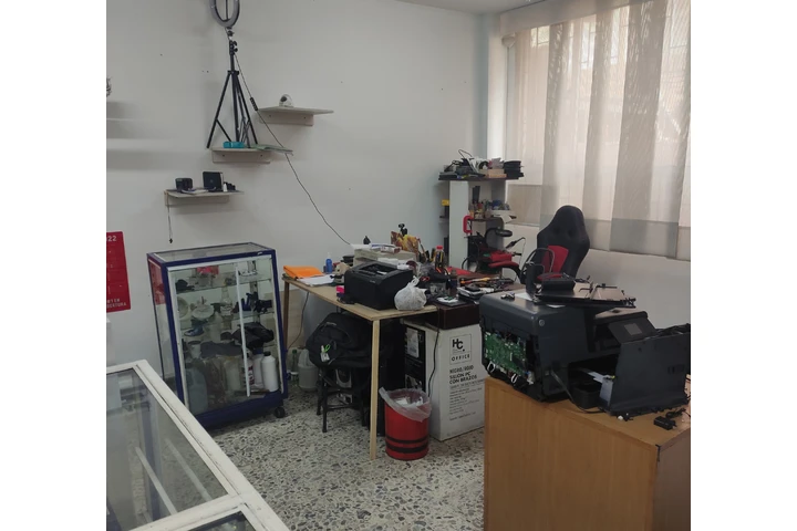 $35000000 : VENTA DE ALMACEN DE TECNOLOGIA image 6