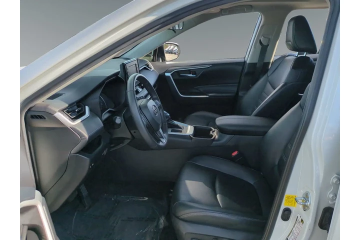 $29594 : Toyota RAV4 2022 XLE Premium image 9