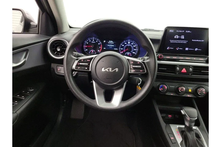 $16998 : Kia Forte 2024 LXS 4dr Sedan image 9
