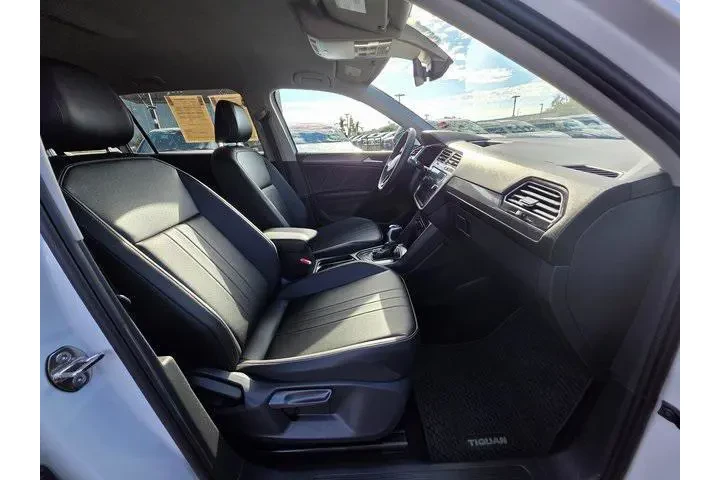$21500 : Volkswagen Tiguan 2023 SE 4d image 10