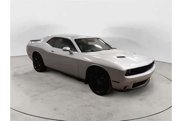 $25988 : Dodge Challenger 2022 SXT 2d image 7