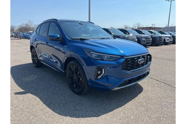 $26850 : Ford Escape 2023 AWD ST-Line image 3