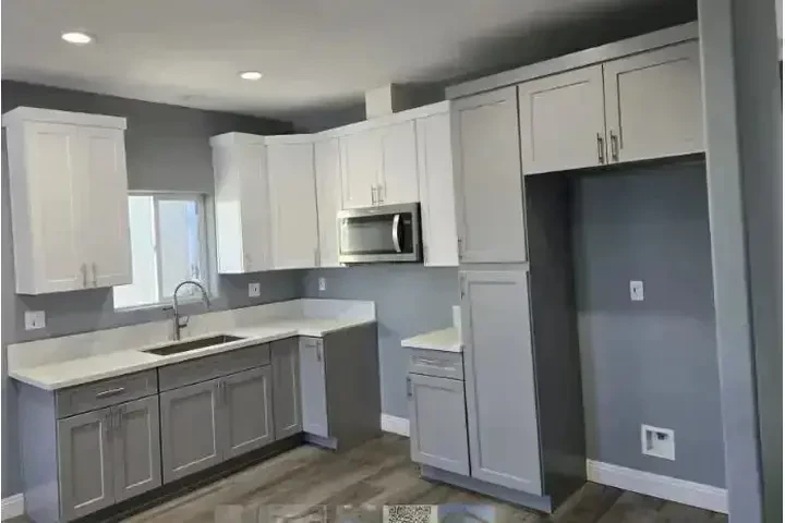 $3400 : LARGE 3 BED, 4 BA, APT. image 5