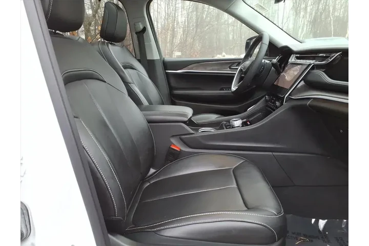 $28500 : Jeep Grand Cherokee 2024 4x4 image 5