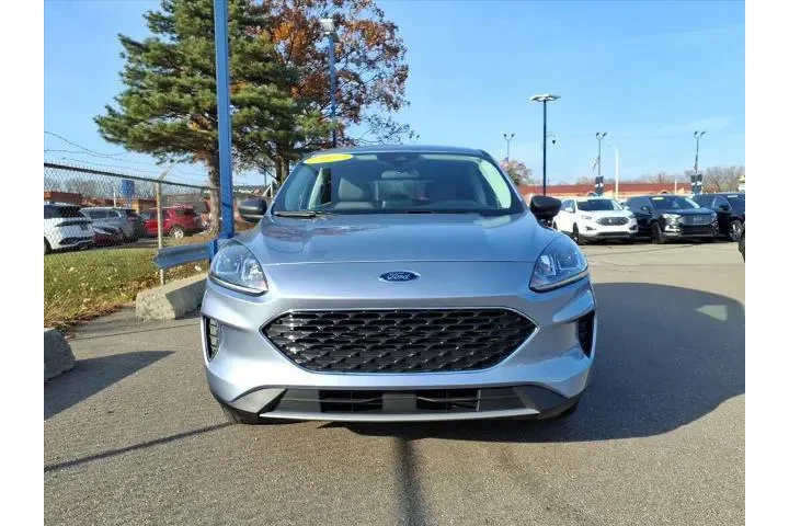 $21980 : Ford Escape 2022 AWD SE 4dr image 2