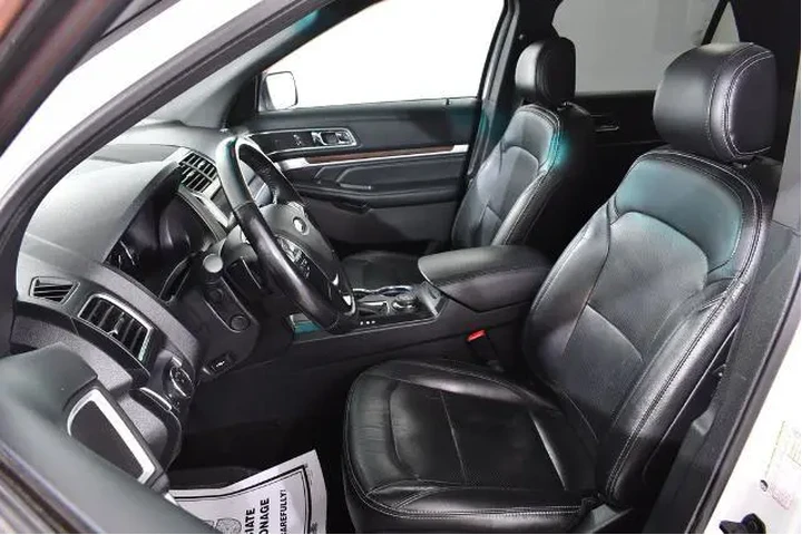 $9955 : Ford Explorer 2016 AWD Limit image 6