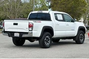 $39990 : Toyota Tacoma 2023 4x4 TRD S thumbnail