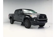 Toyota Tacoma 2023 4x4 SR5 V en Charlotte