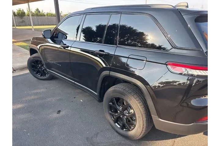 $34986 : Jeep Grand Cherokee 2024 4x4 image 6