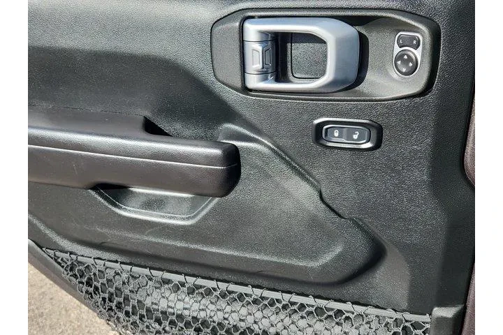 $24995 : Jeep Wrangler 2020 4x4 Sport image 7