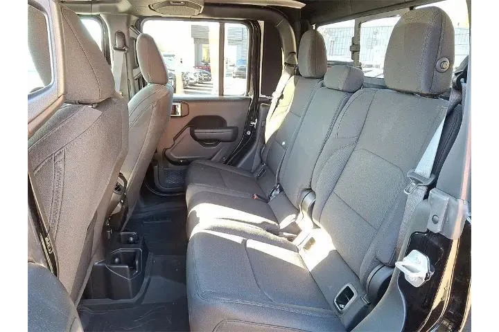 $39700 : Jeep Gladiator 2023 4x4 Spor image 10