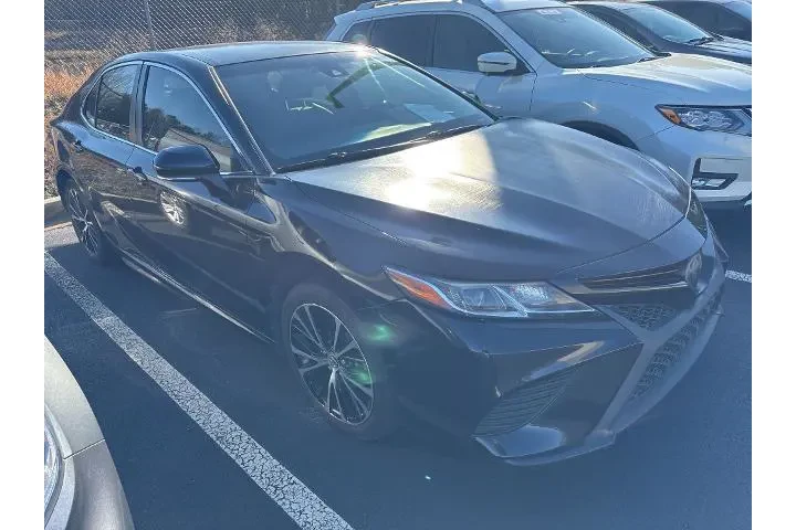 $12995 : Toyota Camry 2018 LE 4dr Sed image 2
